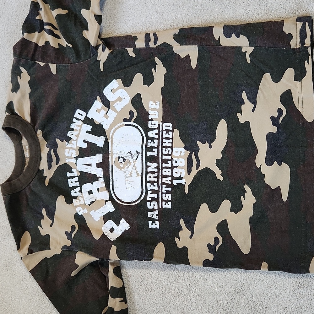 Children's Place Camo Short Sleeve Shirt-M